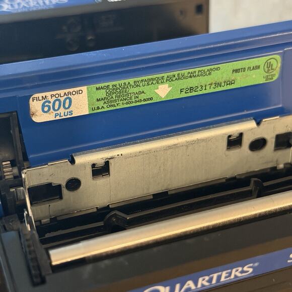 Polaroid Spirit 600 Instant Camera Suites Hotel Guest Quarters UNTESTED - Picture 9 of 11